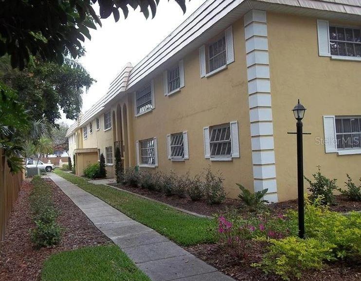 BAYWOOD COLONY GARDEN APTS - Residential Lease