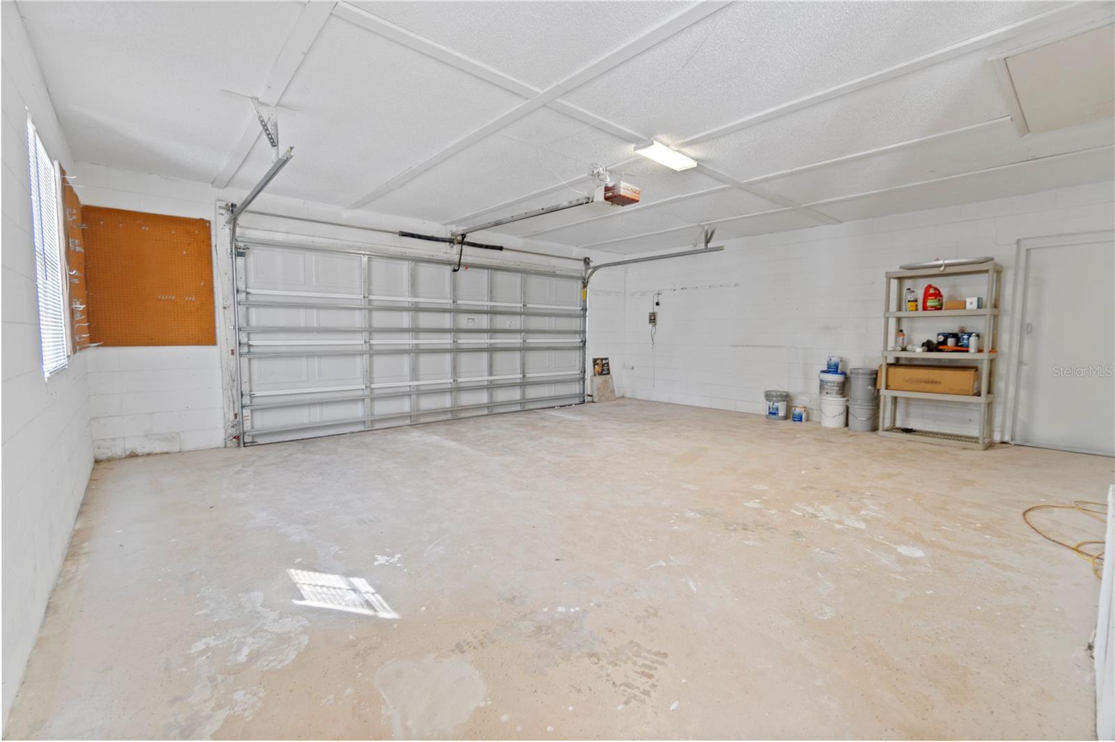 SILVER WOODS PH 02 - Residential Lease