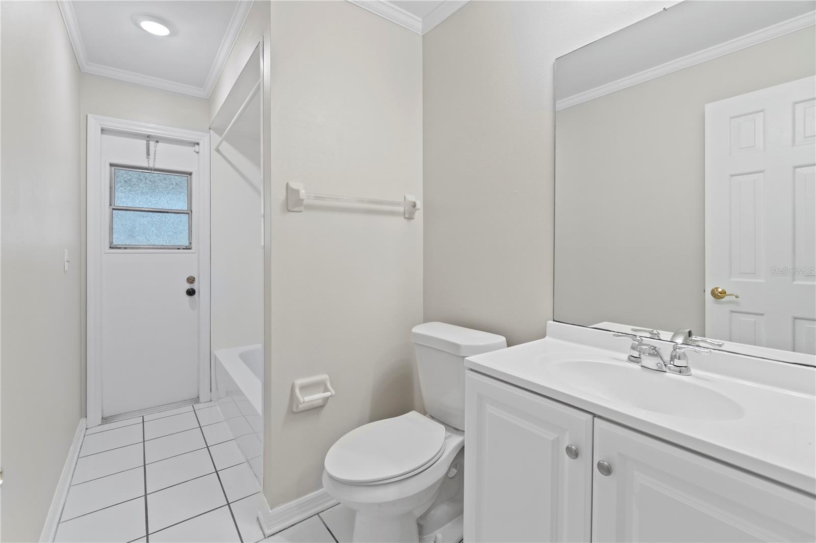 SILVER WOODS PH 02 - Residential Lease