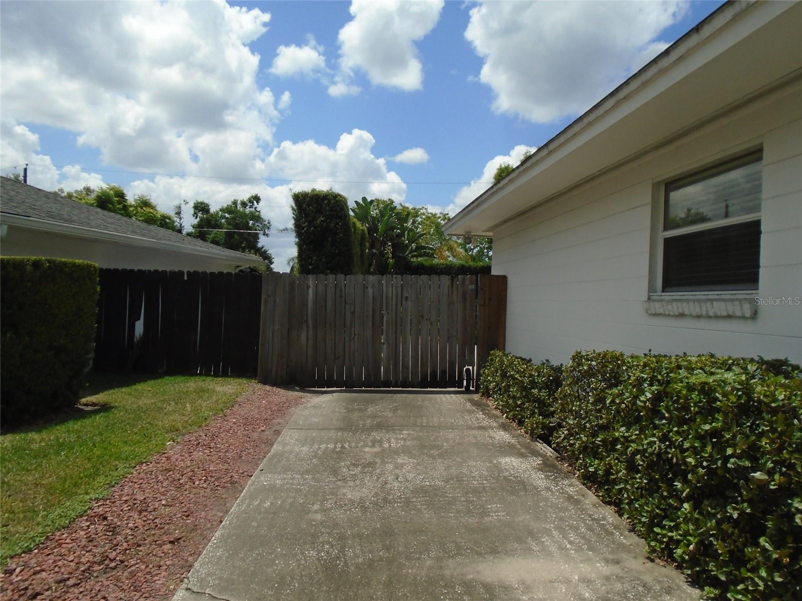 HIGHLAND PARK ESTATES FIRST ADD - Residential Lease