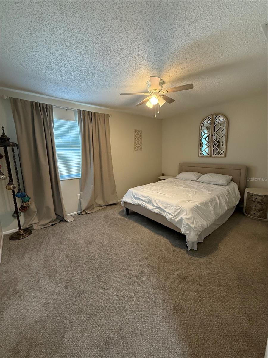 CARROLLWOOD OAKS - Residential Lease