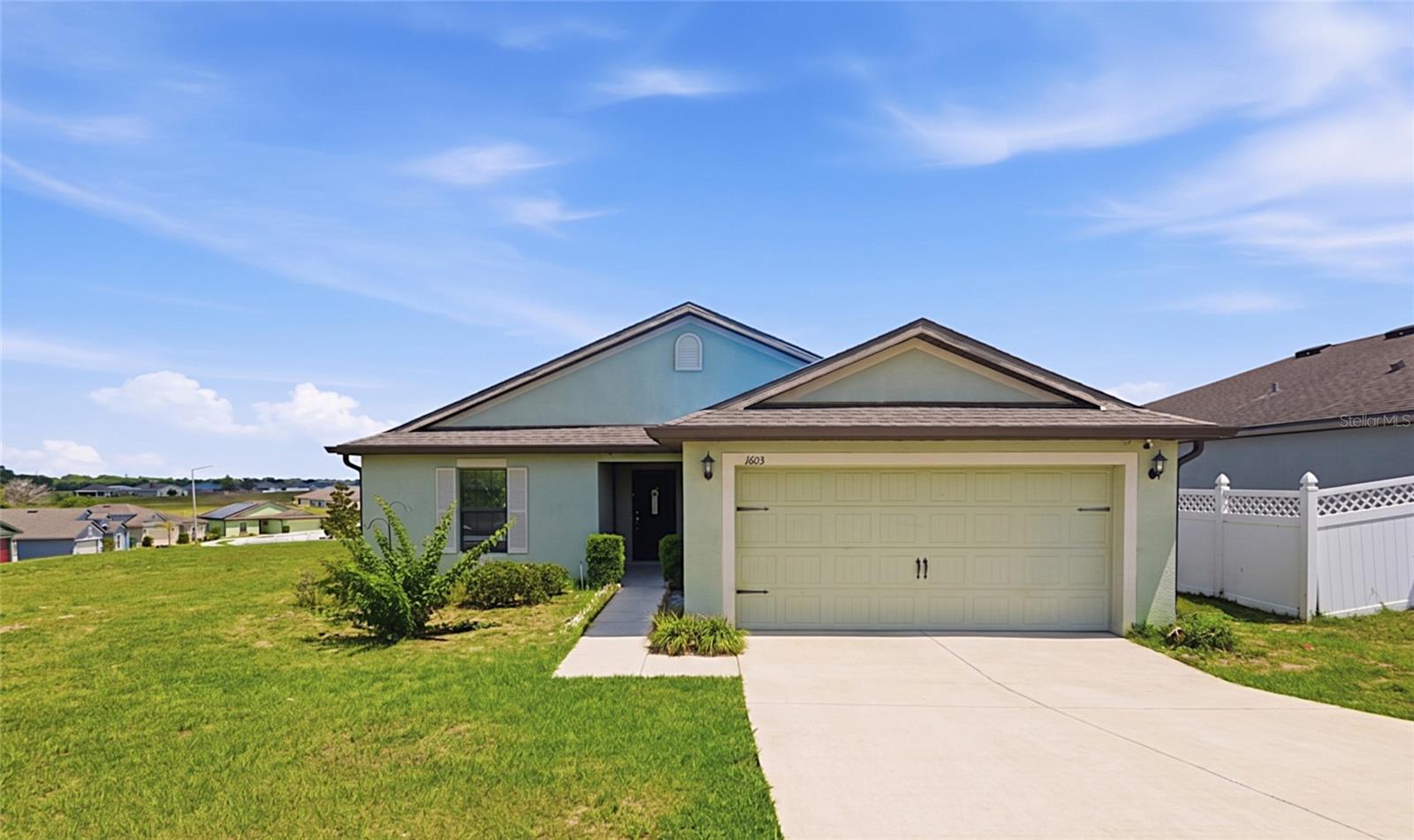 RIDGE DUNDEE - Residential