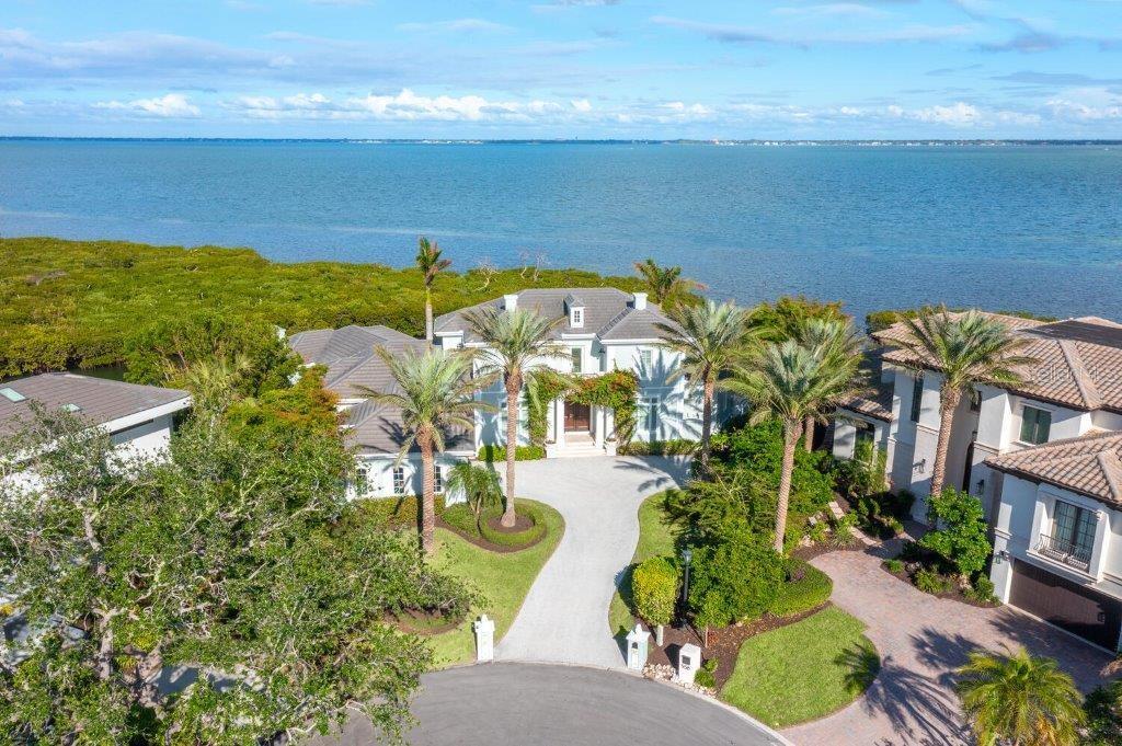 560 HARBOR POINT ROAD