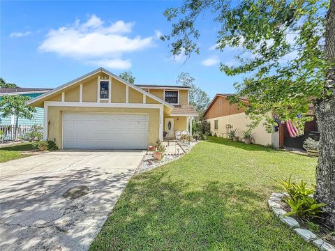 A home in LAKELAND