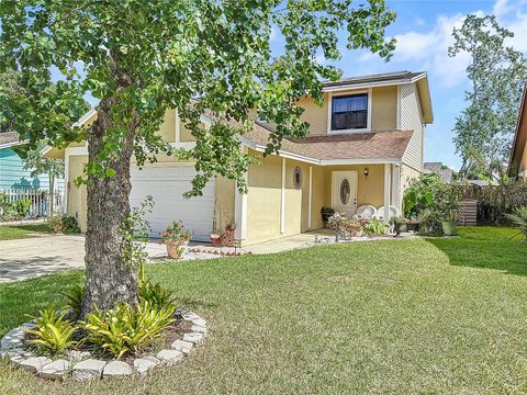 A home in LAKELAND