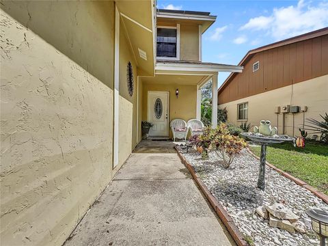 A home in LAKELAND