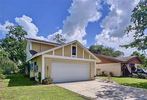 A home in LAKELAND