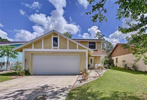 A home in LAKELAND