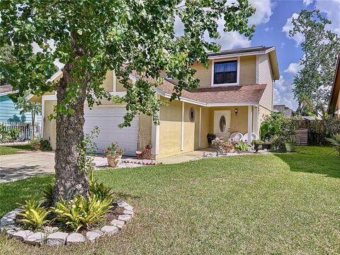 A home in LAKELAND