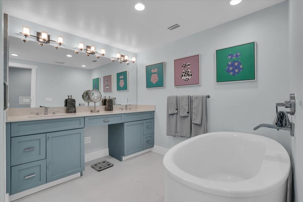 KEY ROYALE 7TH ADD - Residential