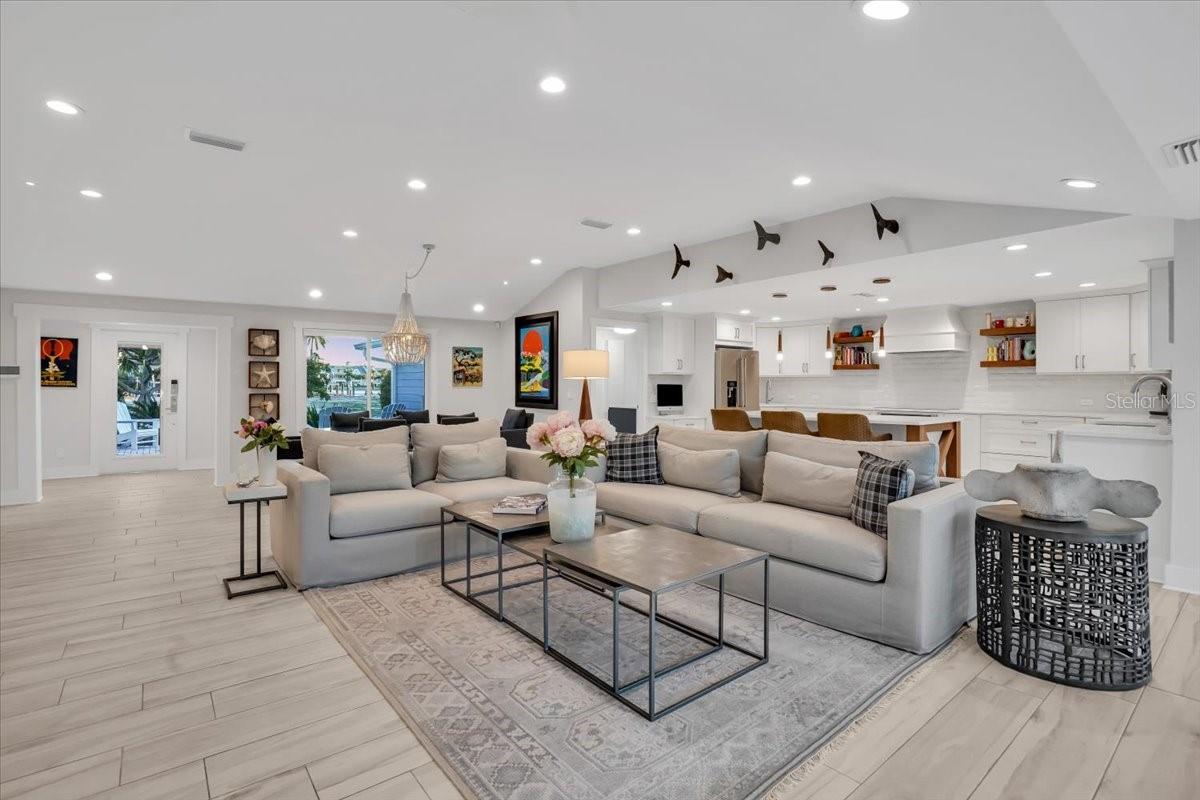 KEY ROYALE 7TH ADD - Residential