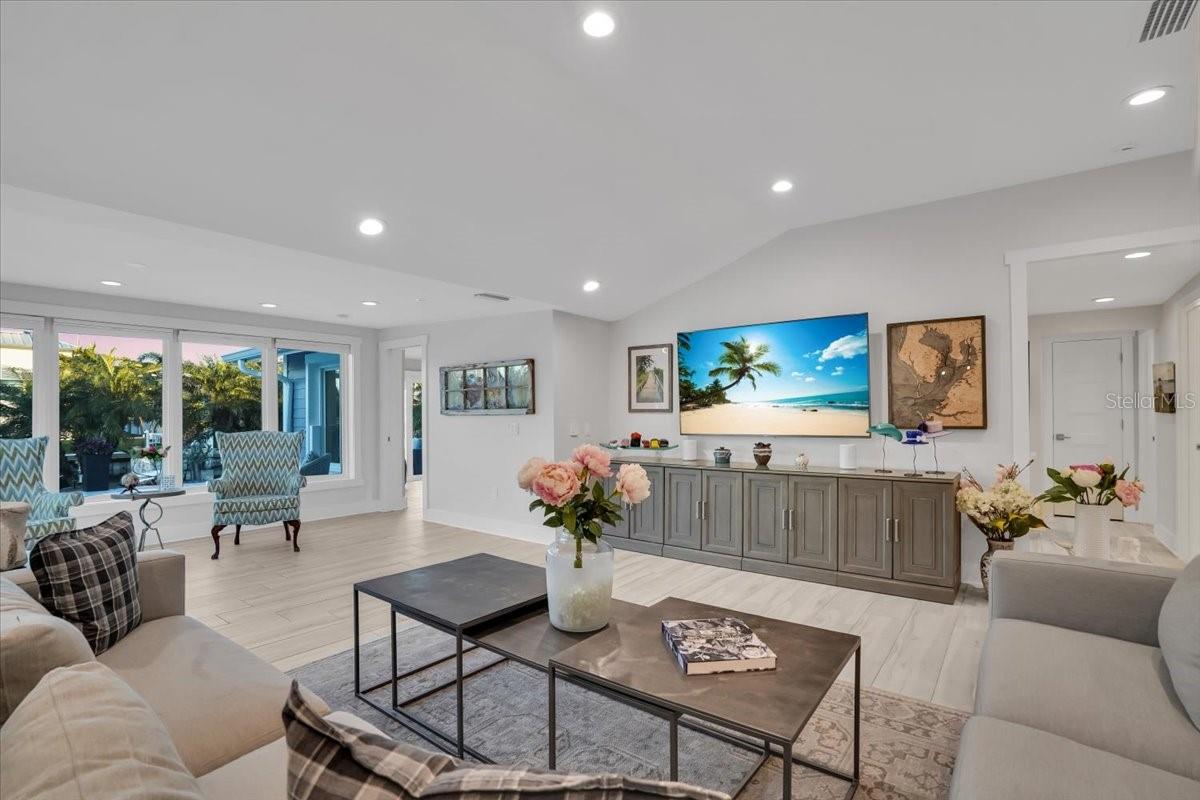 KEY ROYALE 7TH ADD - Residential