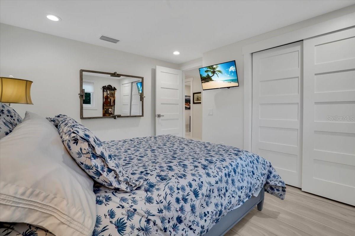 KEY ROYALE 7TH ADD - Residential