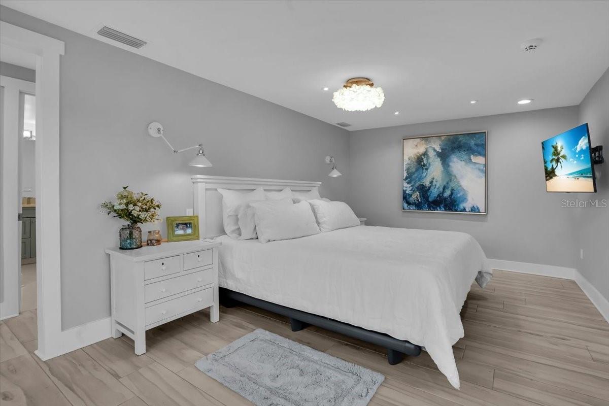 KEY ROYALE 7TH ADD - Residential