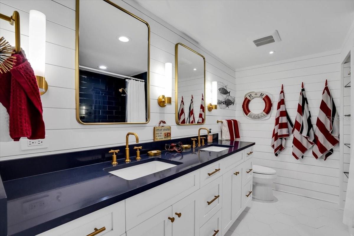 KEY ROYALE 7TH ADD - Residential