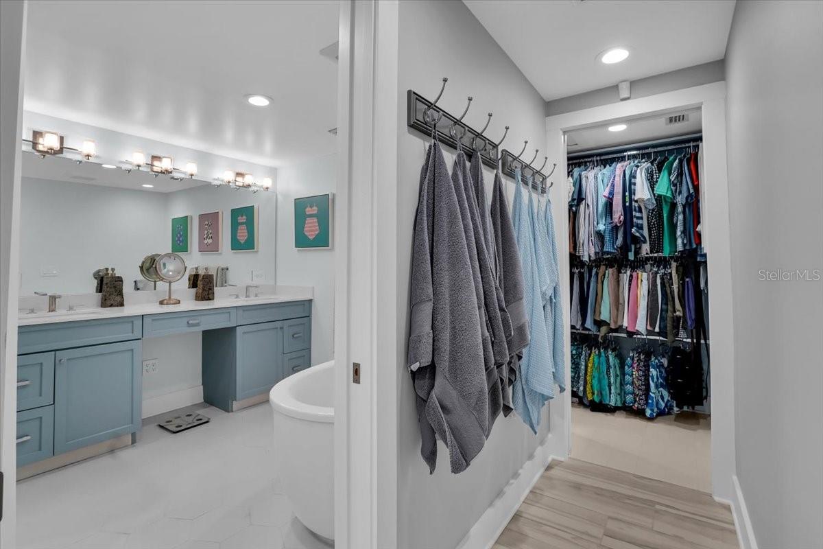 KEY ROYALE 7TH ADD - Residential