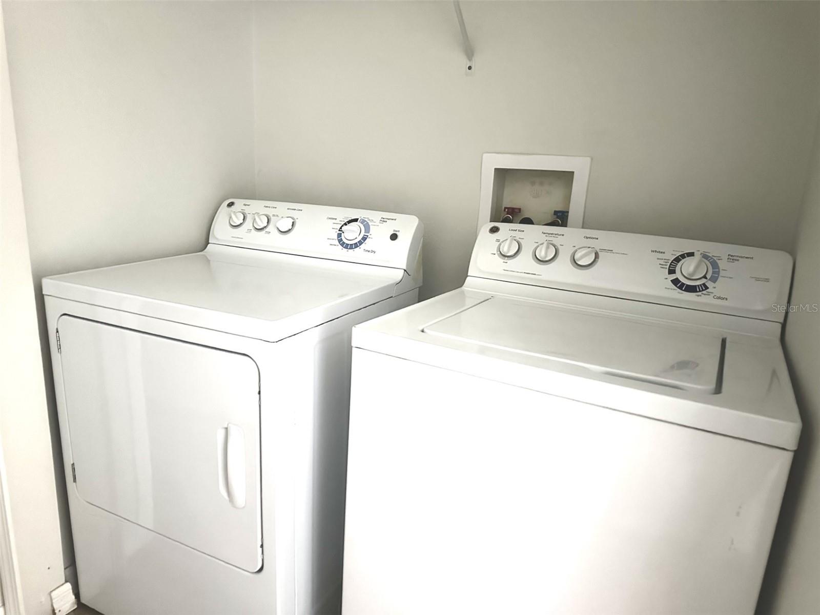 LIVE OAK PRESERVE 2C VILLAGES - Residential