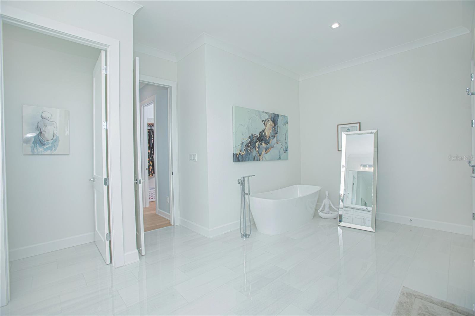 WINSTON ESTATES - Residential