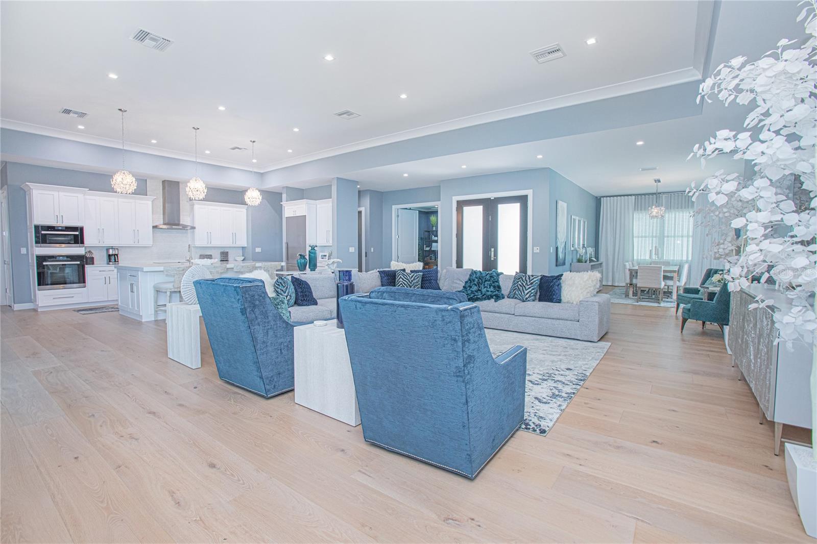 WINSTON ESTATES - Residential