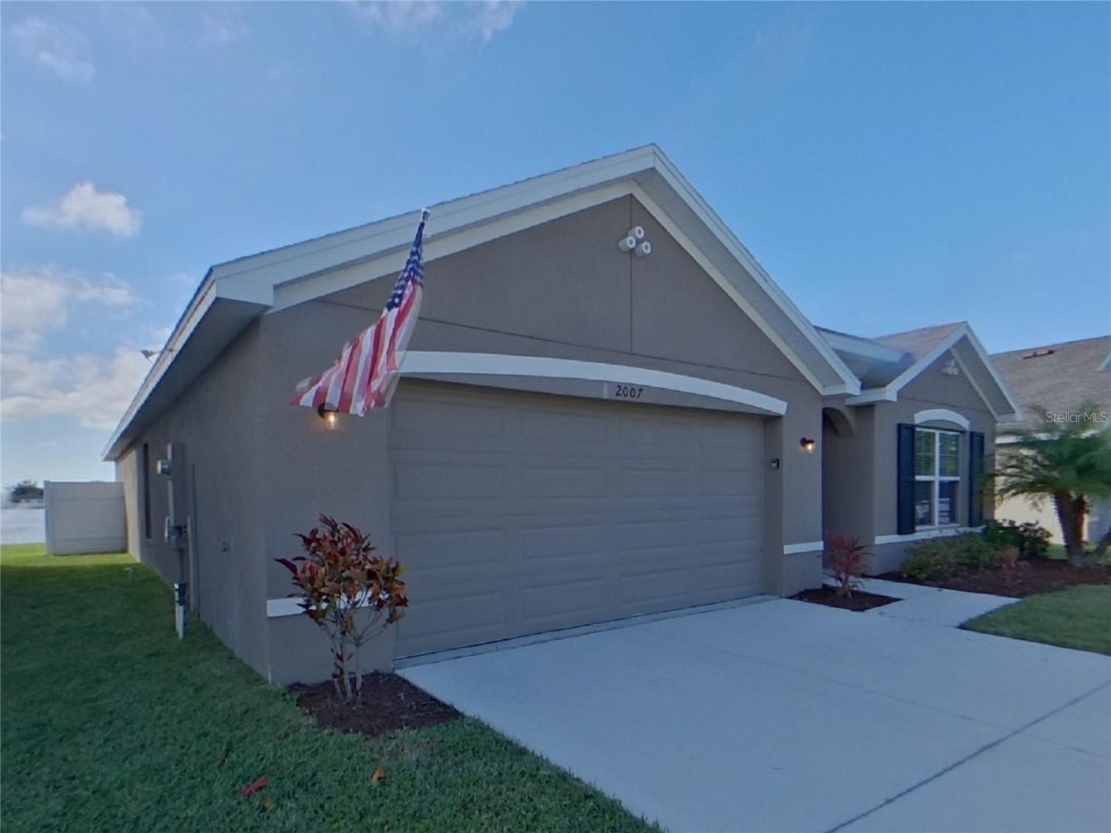 BROOKSIDE ESTATES - Residential Lease