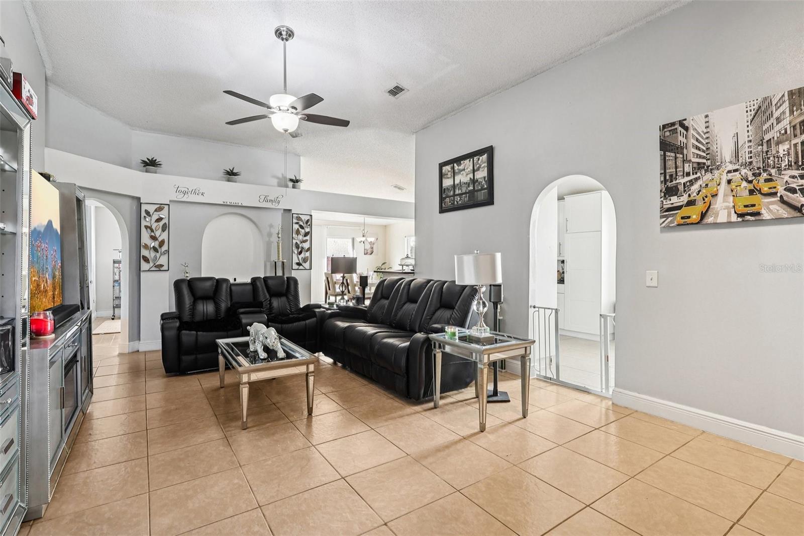 PINES WEST PH 01 - Residential