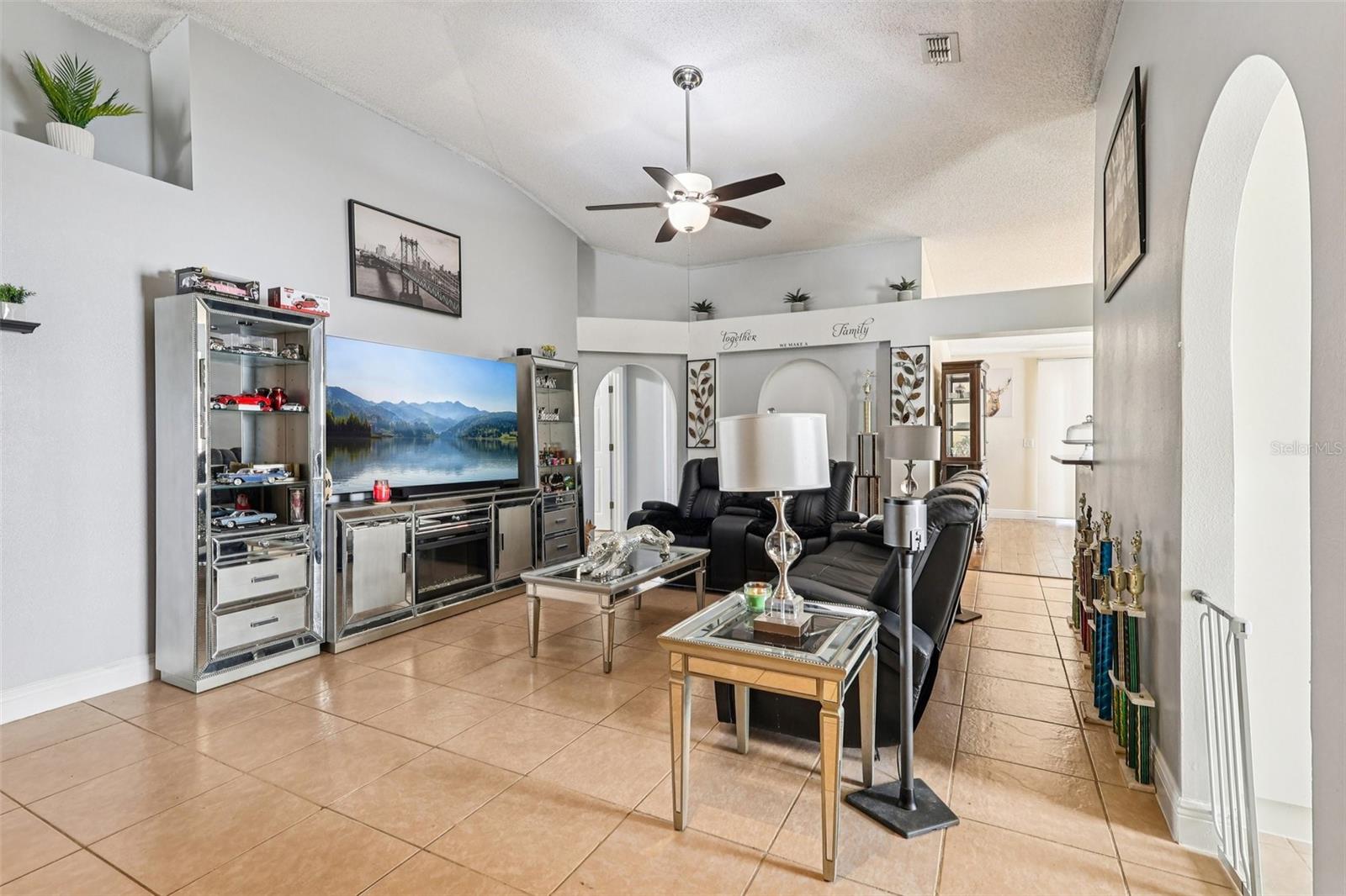 PINES WEST PH 01 - Residential