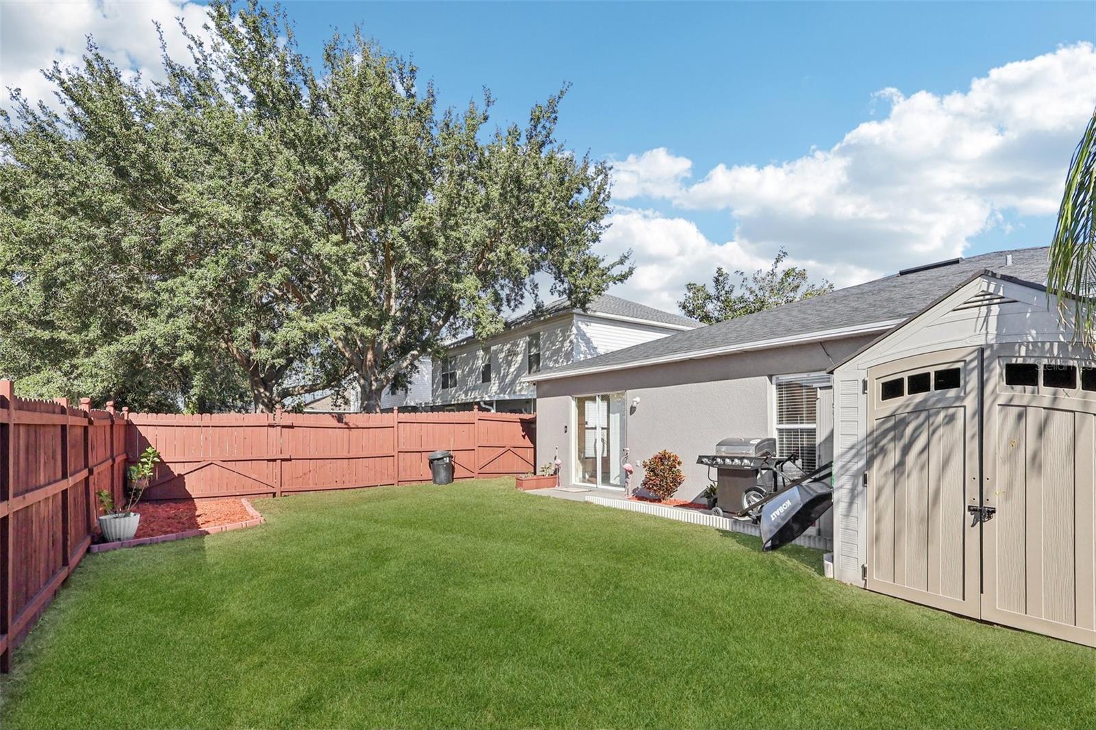 PINES WEST PH 01 - Residential