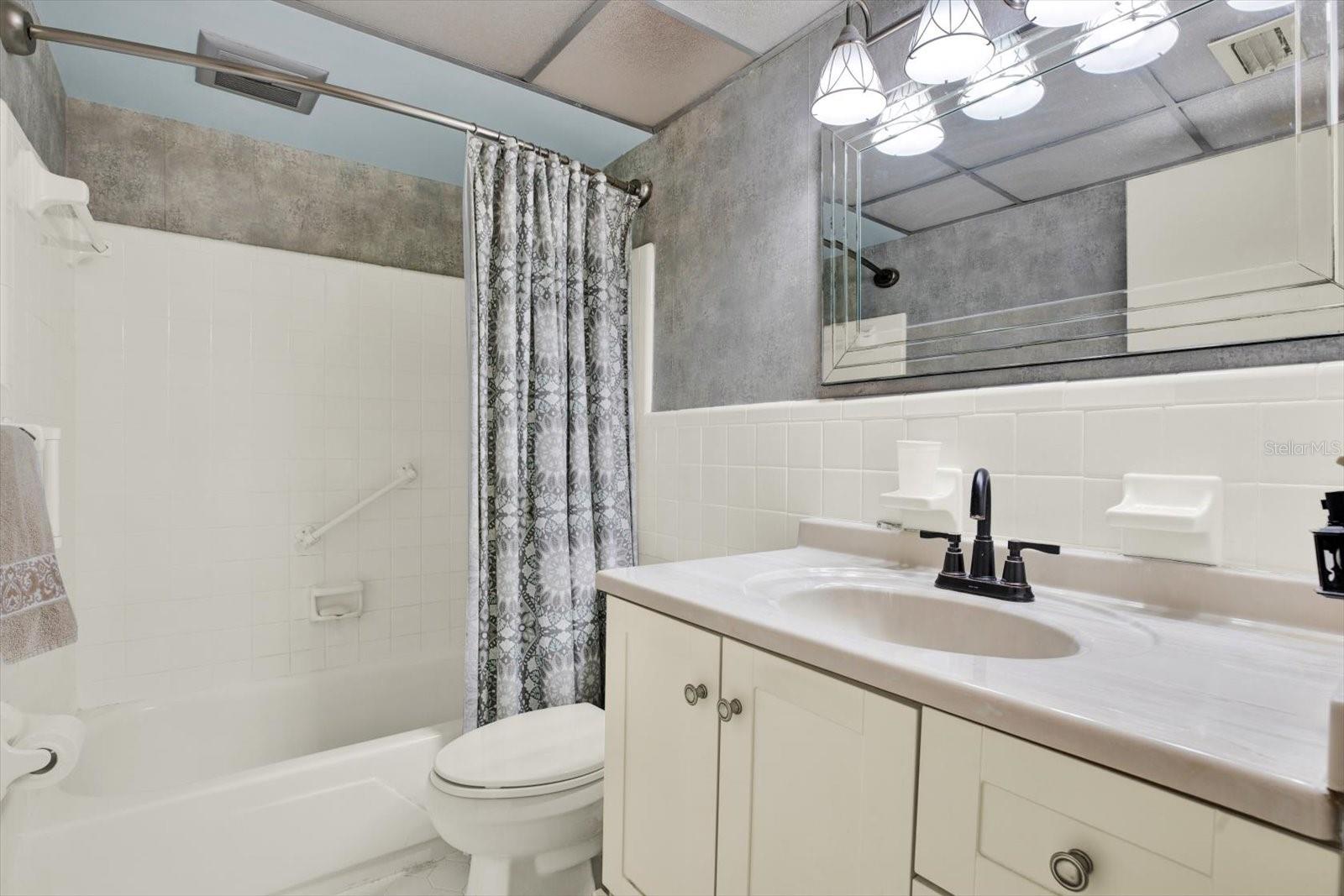 SEMINOLE GARDEN APTS CO-OP - Residential