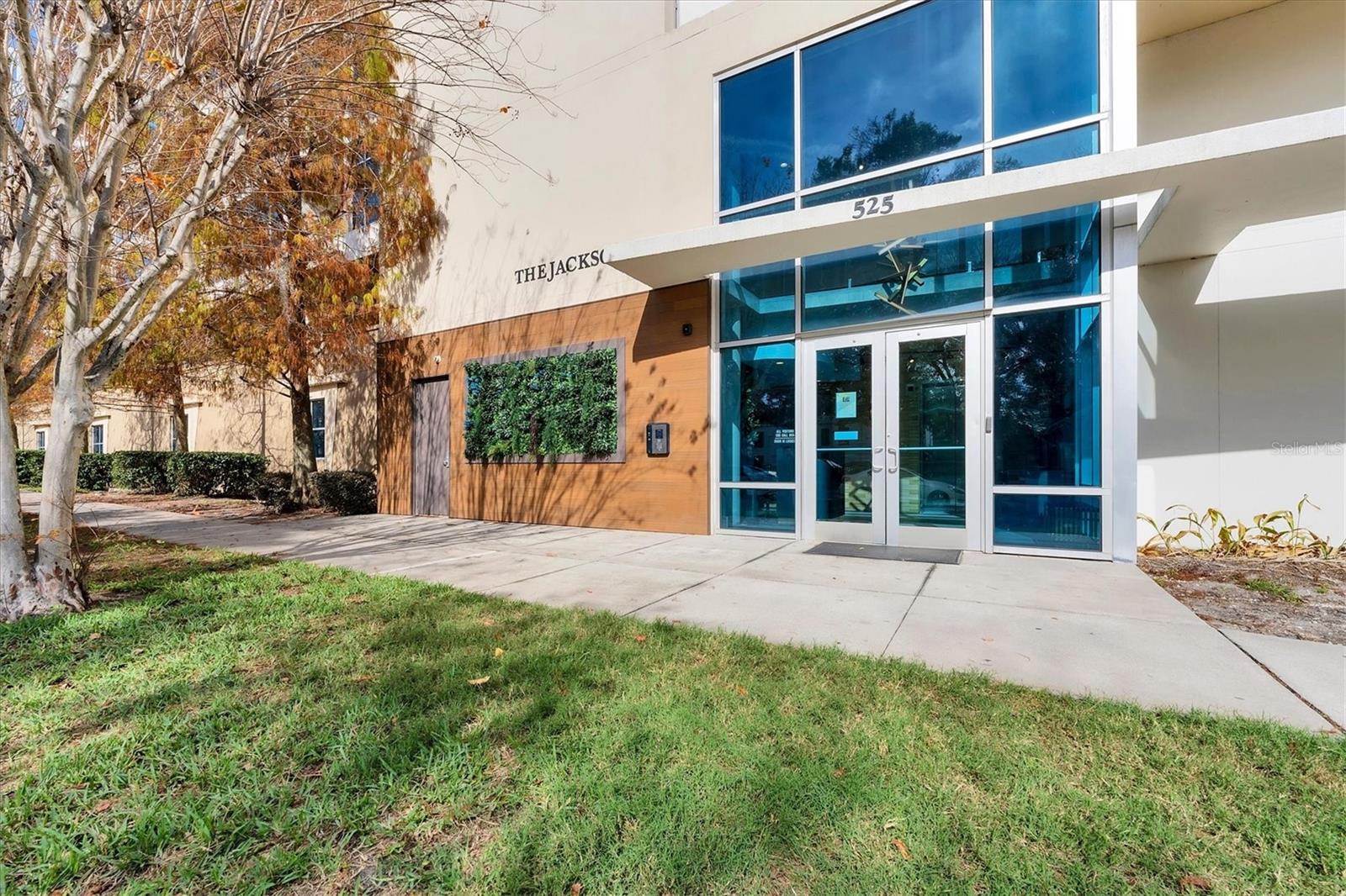 525 E JACKSON STREET 402