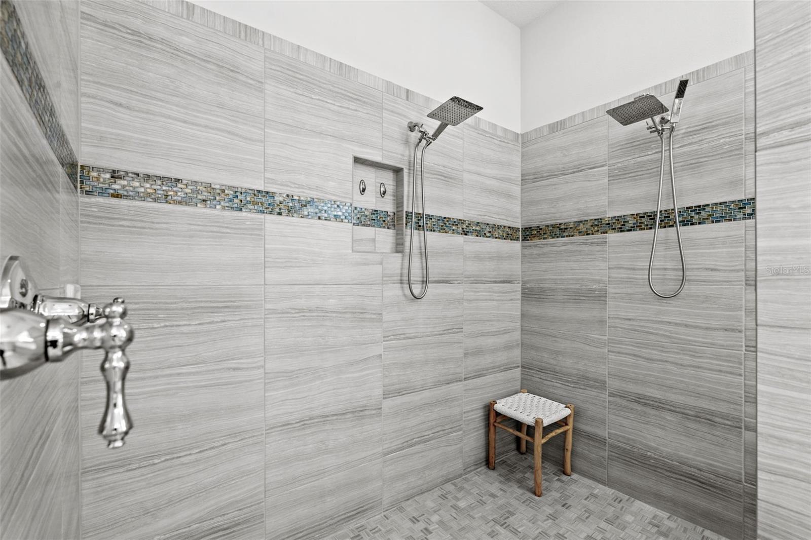 GRAND HAMPTON PH 3 - Residential