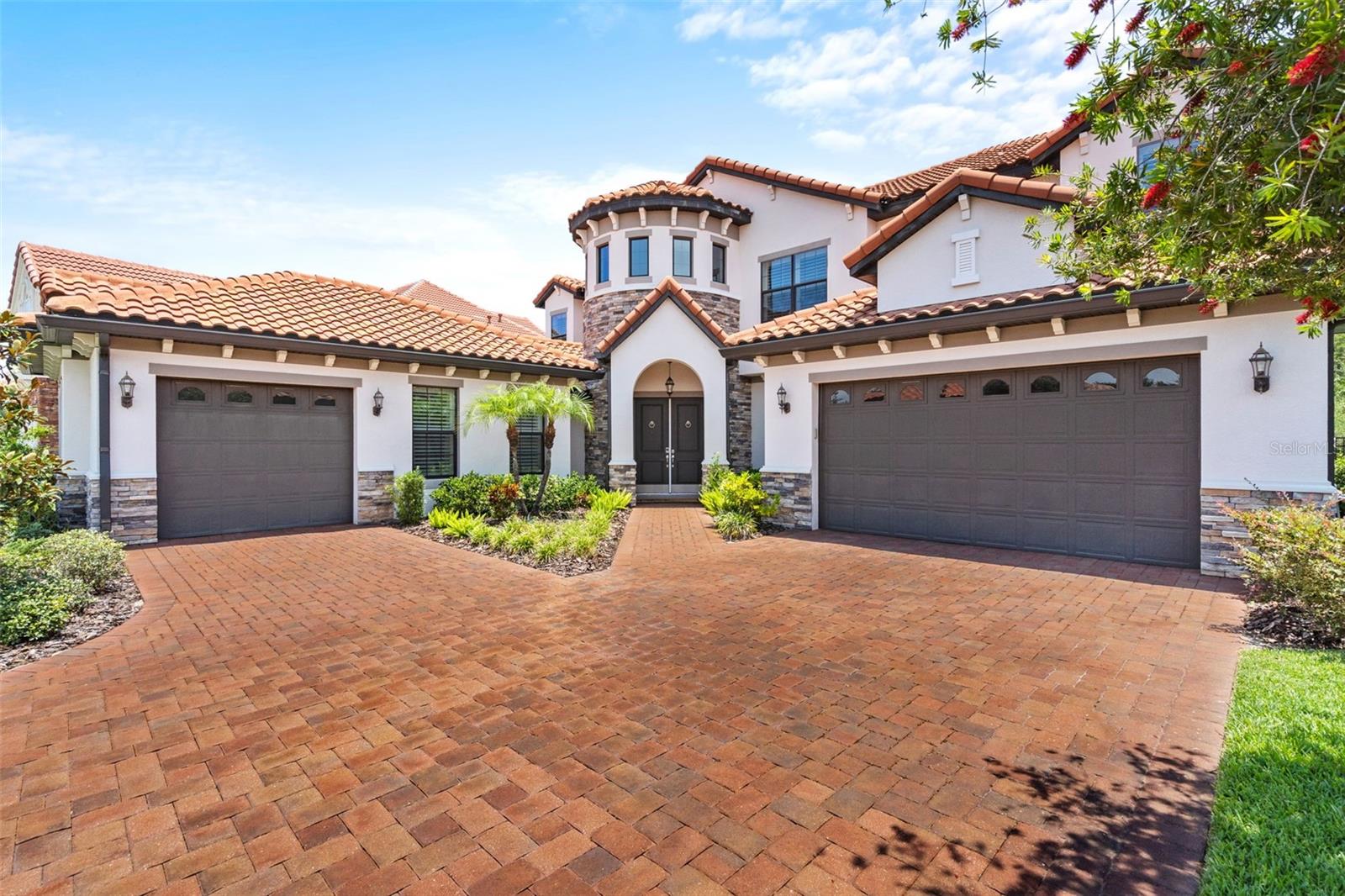 GRAND HAMPTON PH 3 - Residential