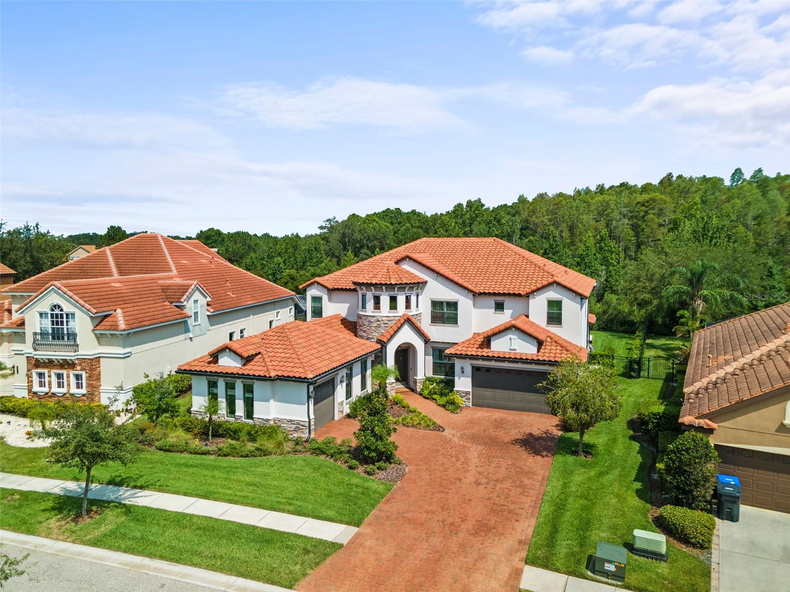 GRAND HAMPTON PH 3 - Residential