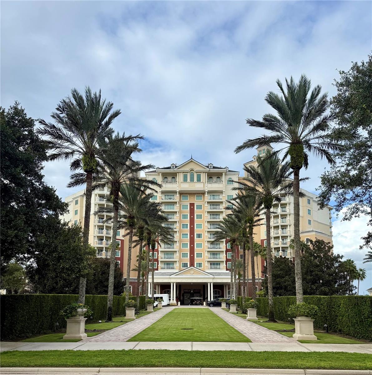 REUNION GRANDE CONDO - Residential