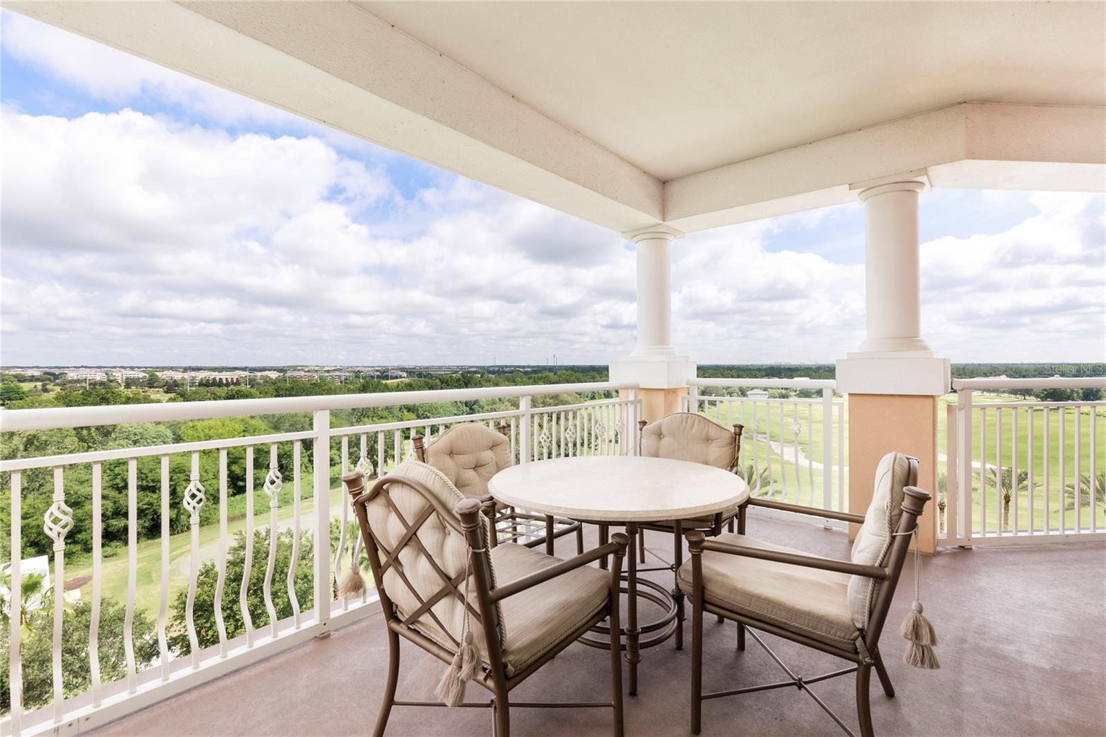 REUNION GRANDE CONDO - Residential