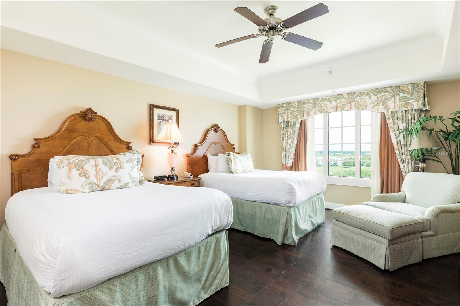 REUNION GRANDE CONDO - Residential