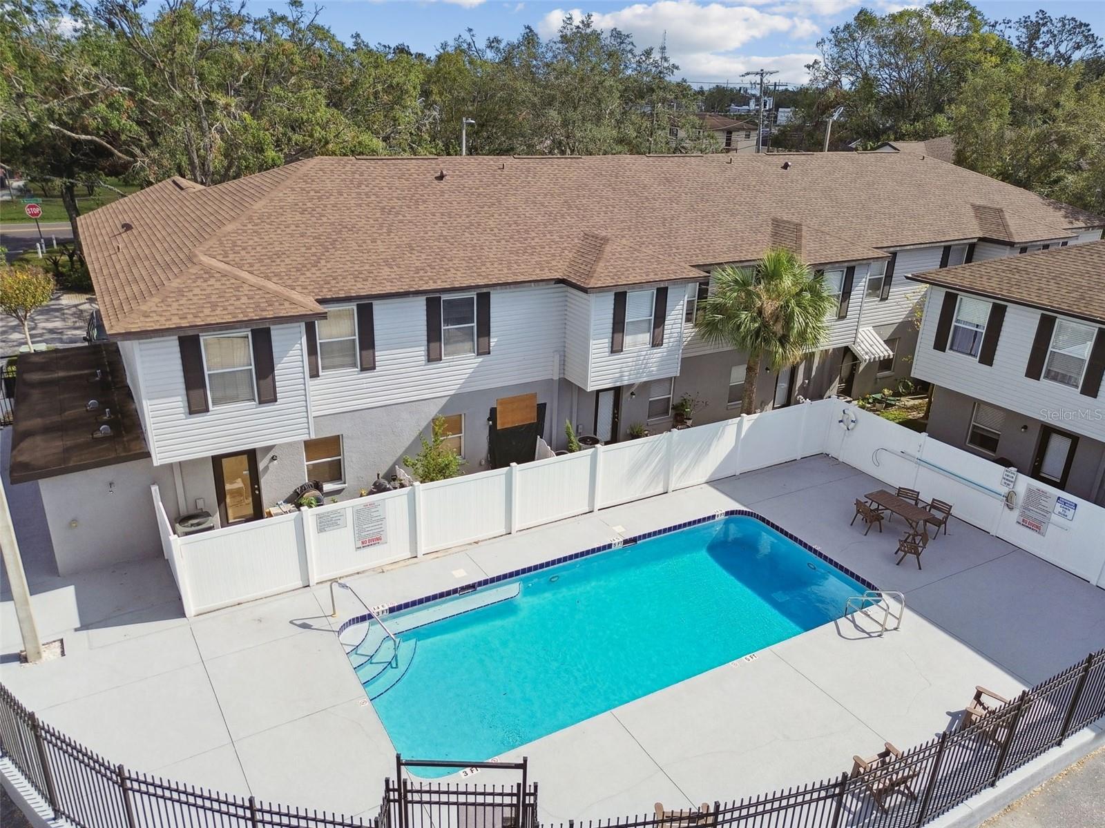 MANHATTAN-HUMPHREY TWNHMS U - Residential Lease