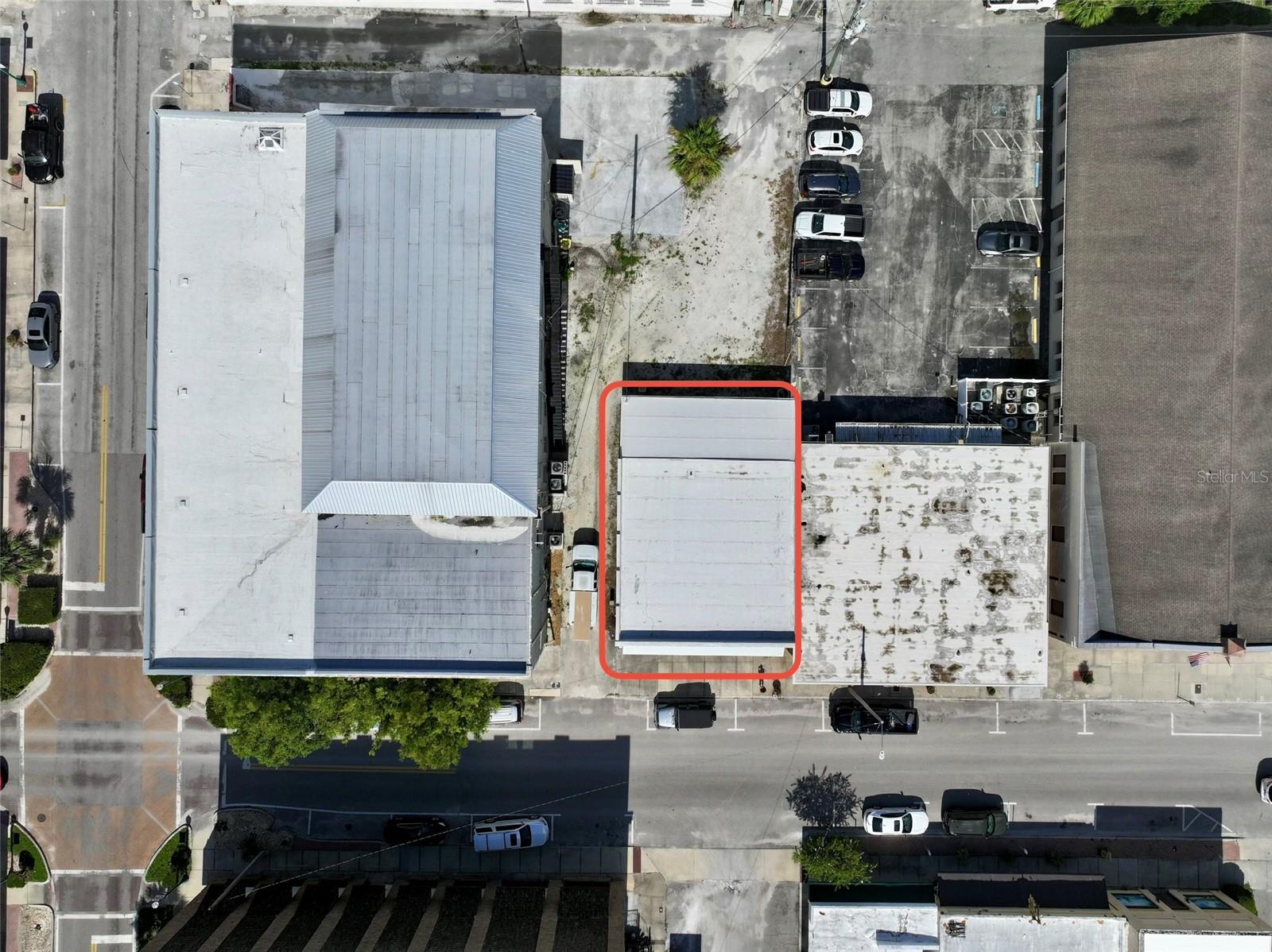 11 N POLK AVE