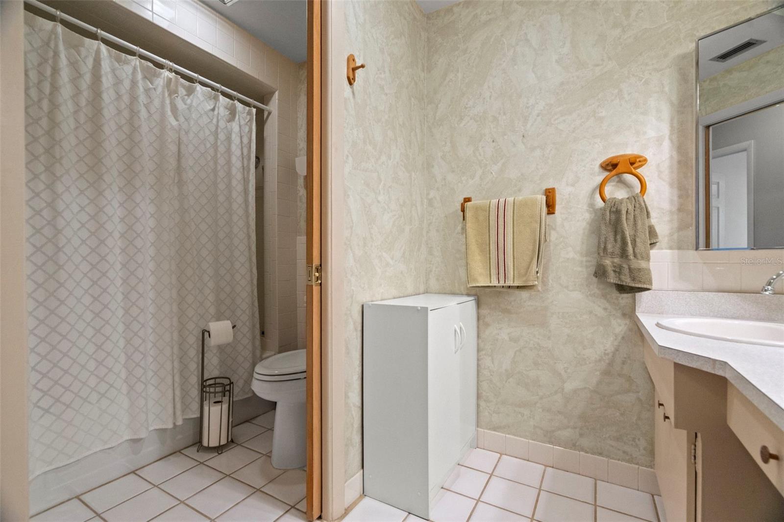 TAHITIAN GARDENS CONDO - Residential