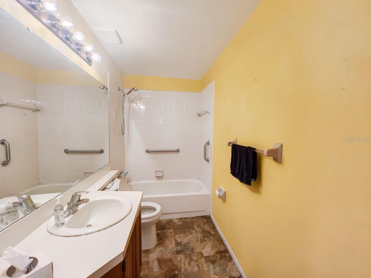 BRADEN RIVER LAKES - Residential