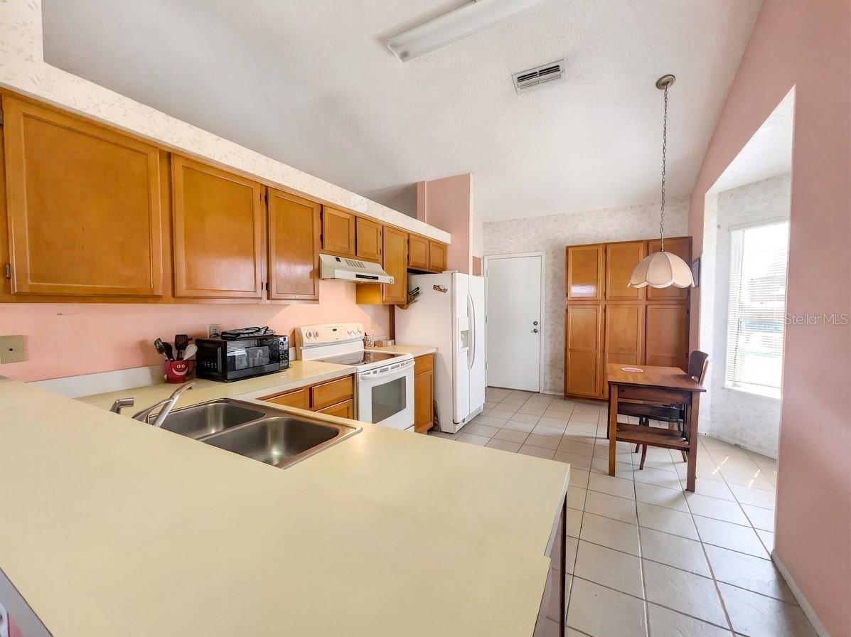 BRADEN RIVER LAKES - Residential
