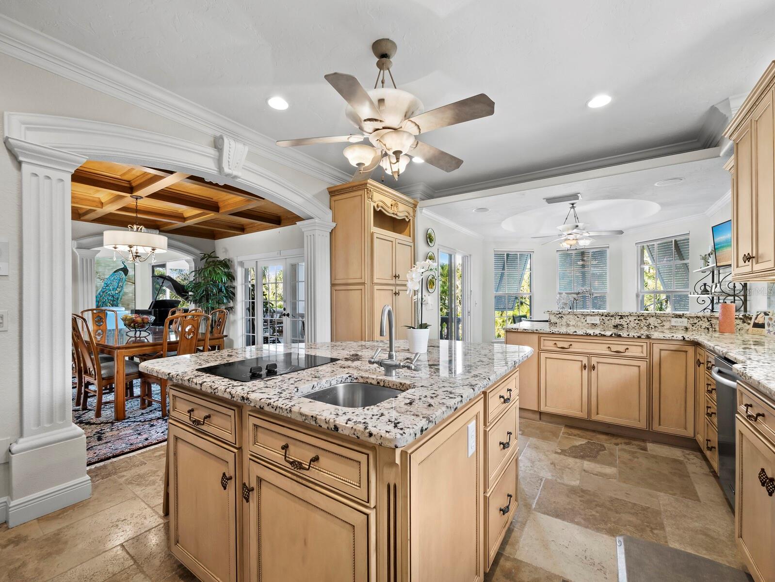 LONGBEACH ON LONGBOAT KEY - Residential