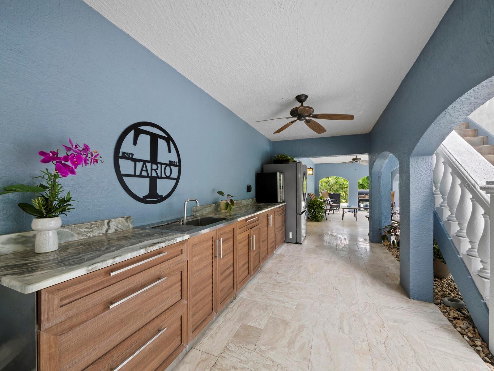 LONGBEACH ON LONGBOAT KEY - Residential