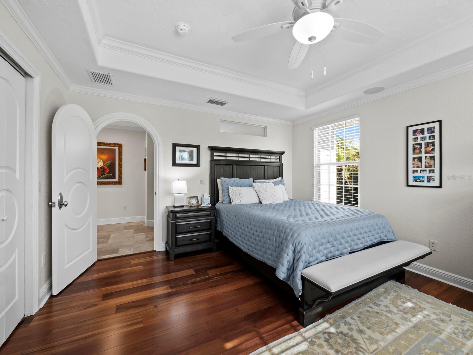 LONGBEACH ON LONGBOAT KEY - Residential