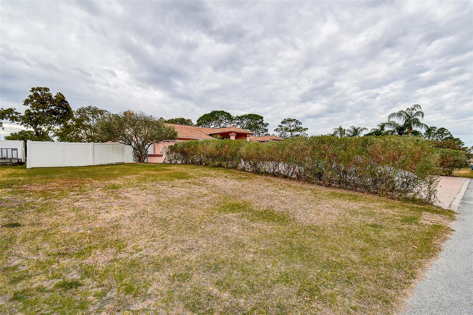 VILLAGE VAN GOGH - Residential