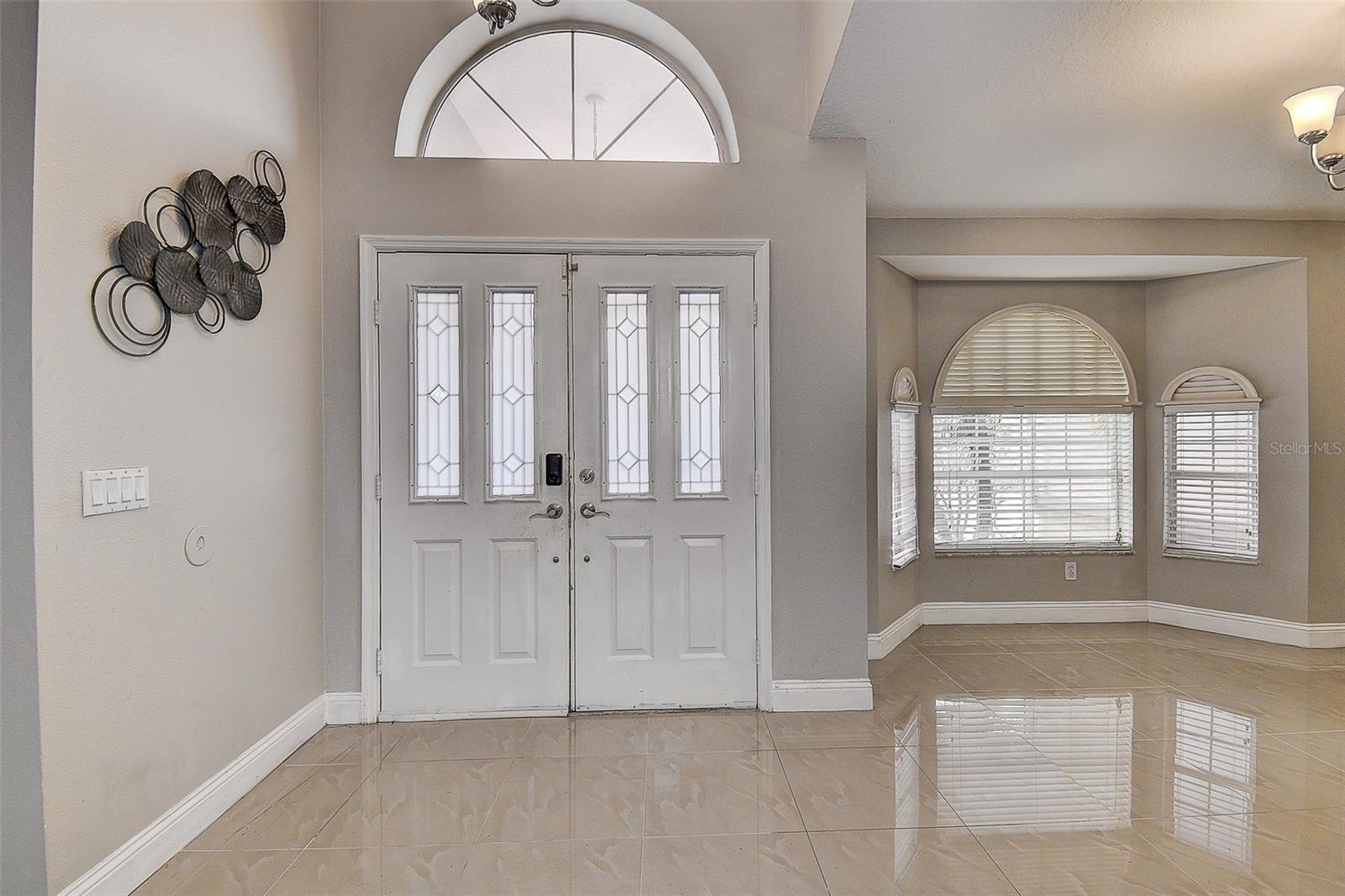 VILLAGE VAN GOGH - Residential