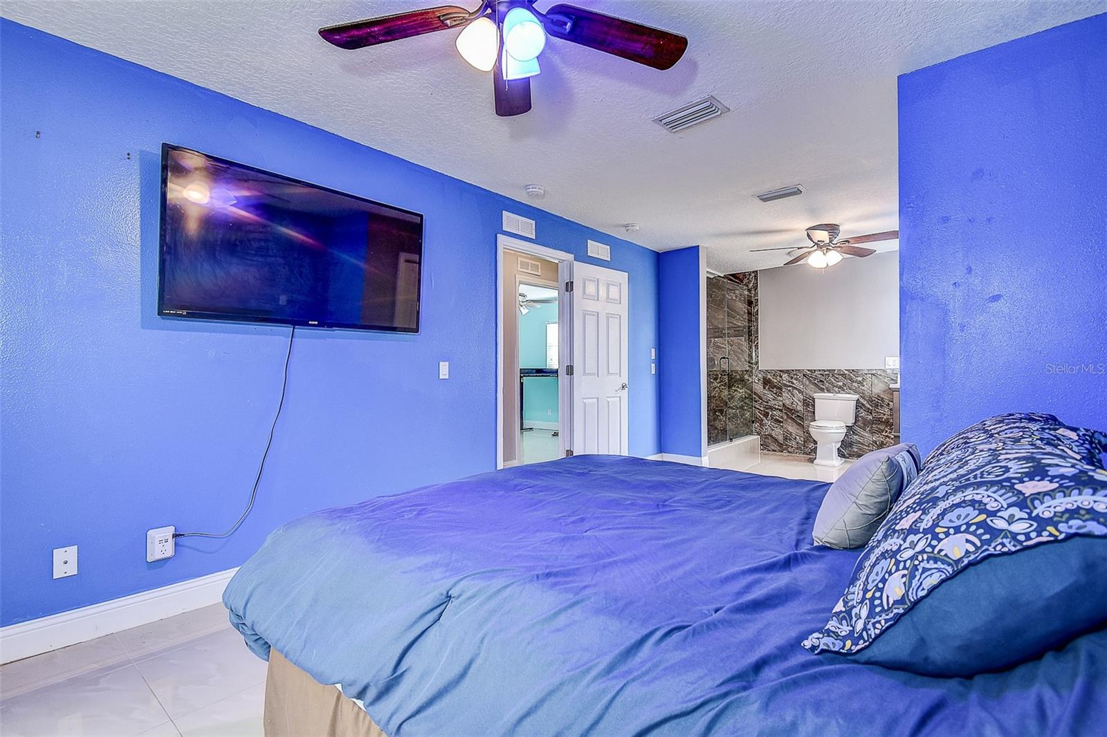 VILLAGE VAN GOGH - Residential