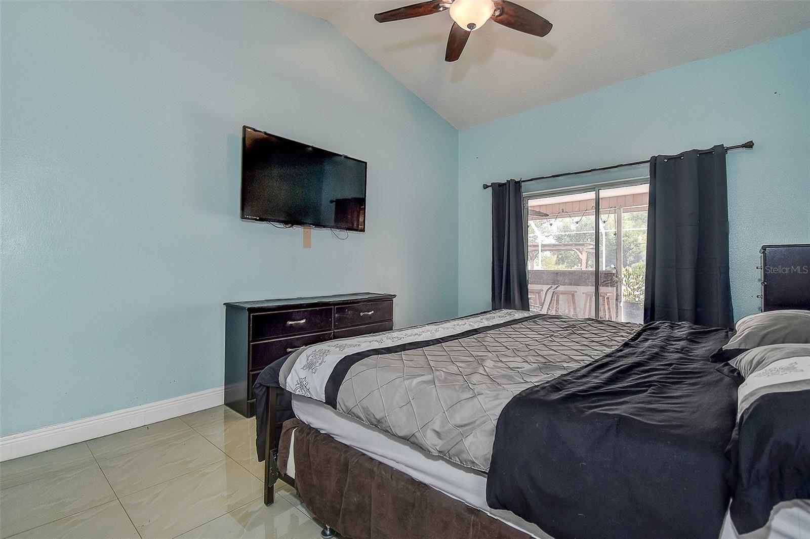 VILLAGE VAN GOGH - Residential