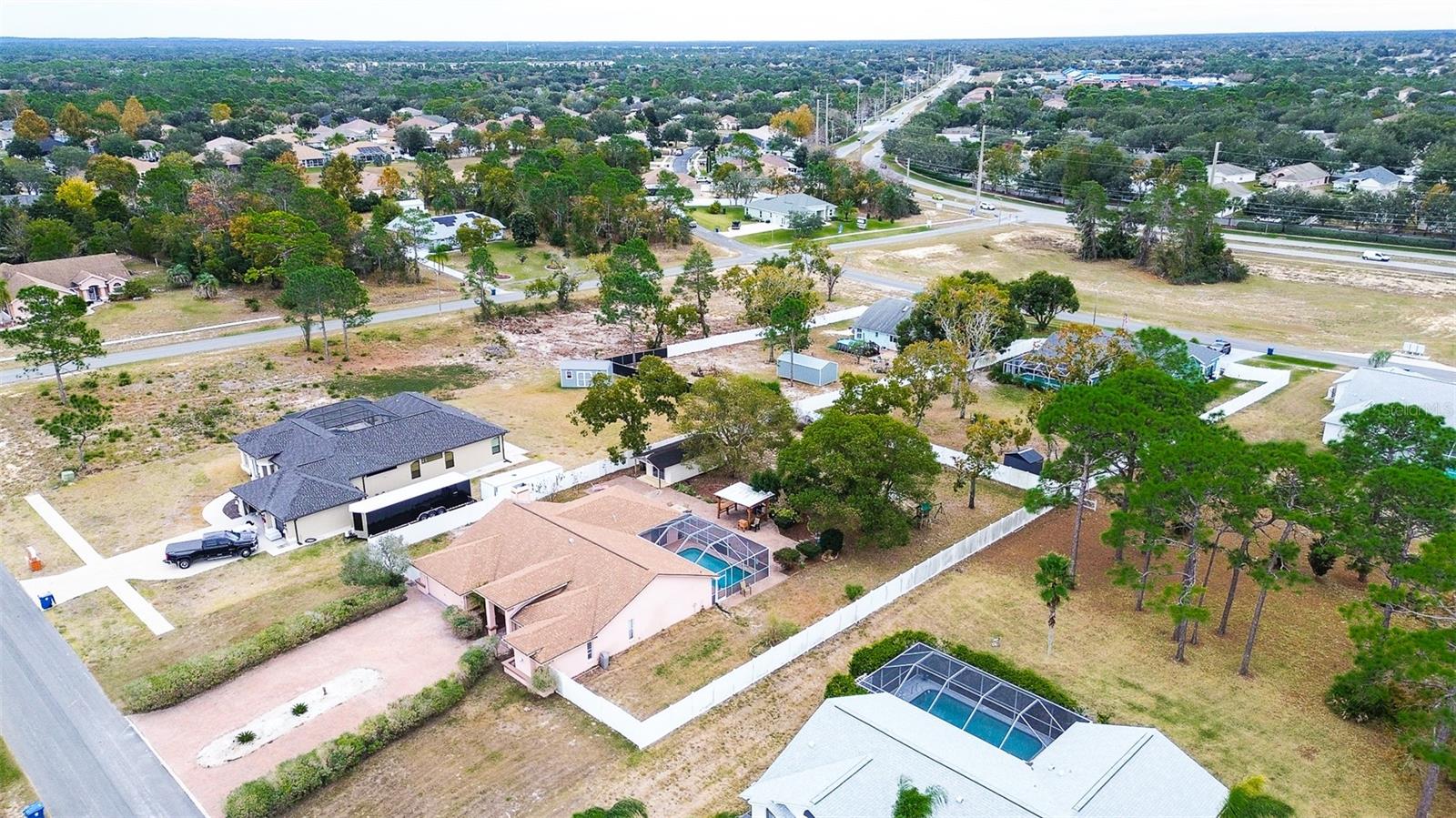 VILLAGE VAN GOGH - Residential