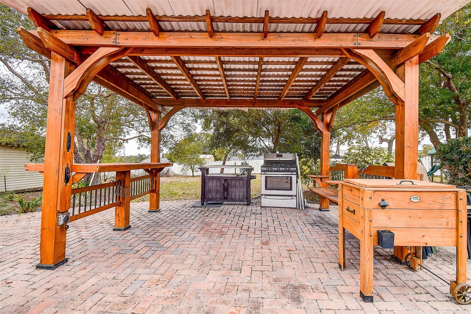 VILLAGE VAN GOGH - Residential