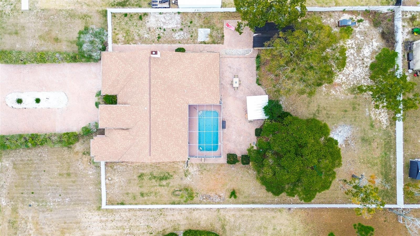 VILLAGE VAN GOGH - Residential